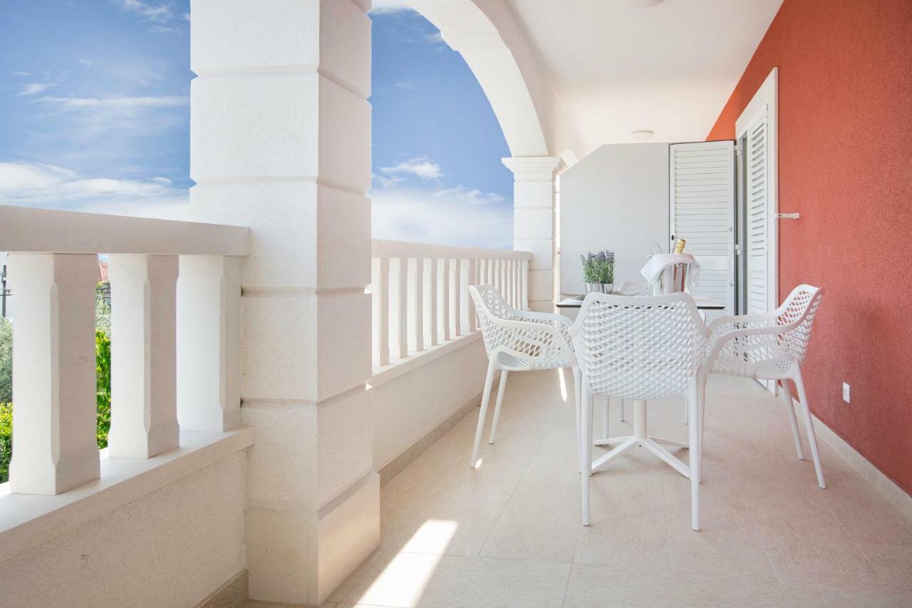 Villa Apartments Art Trogir Eksteriør billede
